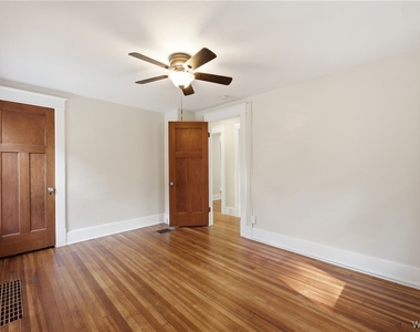 259 California Drive - Photo Thumbnail 20