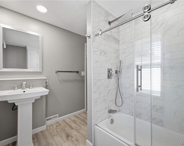 259 California Drive - Photo Thumbnail 19