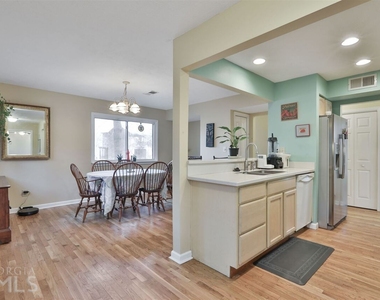 13 Northlake Drive - Photo Thumbnail 12