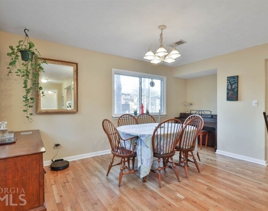 13 Northlake Drive - Photo Thumbnail 15