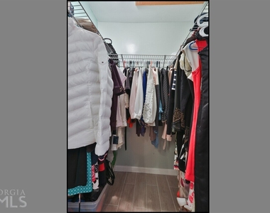 13 Northlake Drive - Photo Thumbnail 25