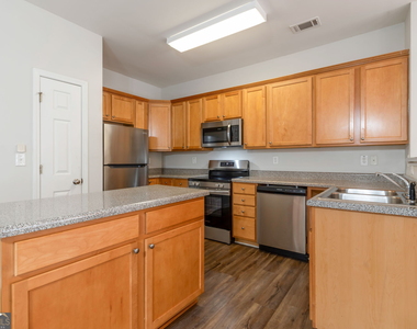 1000 Pierce Brennen Drive - Photo Thumbnail 6