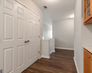 1000 Pierce Brennen Drive - Photo Thumbnail 11