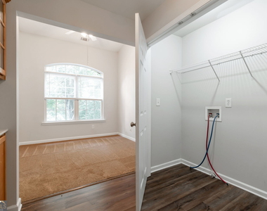 1000 Pierce Brennen Drive - Photo Thumbnail 12