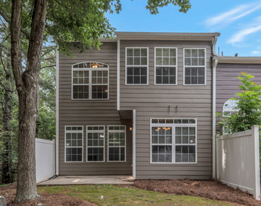 1000 Pierce Brennen Drive - Photo Thumbnail 22