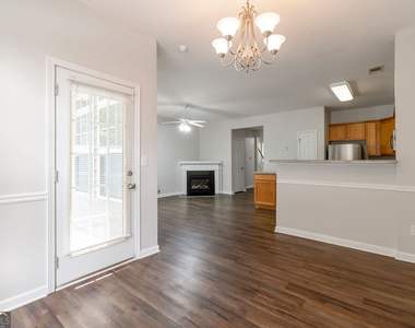1000 Pierce Brennen Drive - Photo Thumbnail 10
