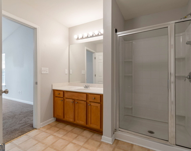 1000 Pierce Brennen Drive - Photo Thumbnail 16