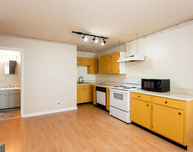 664 Bellemeade Avenue Nw - Photo Thumbnail 2