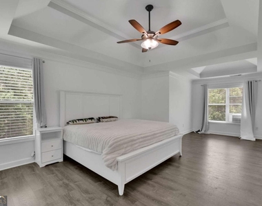 902 Whistler Lane - Photo Thumbnail 33