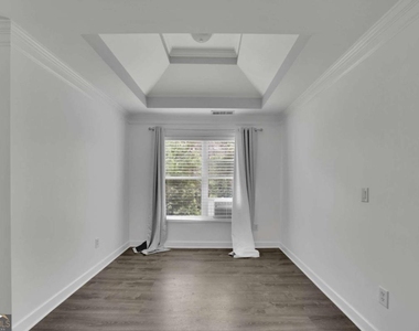 902 Whistler Lane - Photo Thumbnail 35