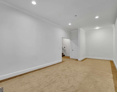 902 Whistler Lane - Photo Thumbnail 41