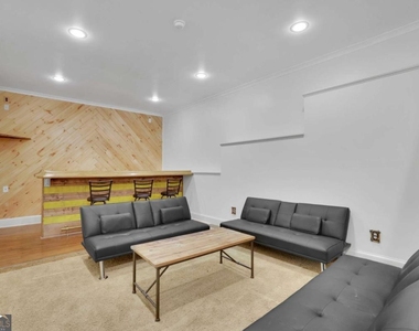 902 Whistler Lane - Photo Thumbnail 42