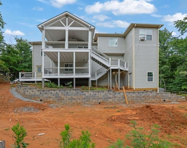 902 Whistler Lane - Photo Thumbnail 31