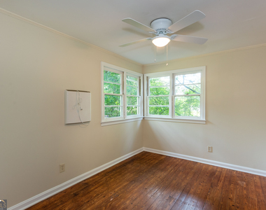 1318 Elizabeth Lane - Photo Thumbnail 9