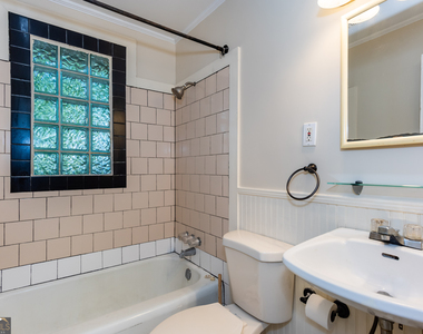 1318 Elizabeth Lane - Photo Thumbnail 8