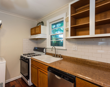 1318 Elizabeth Lane - Photo Thumbnail 5