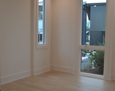 370 2nd Street - Photo Thumbnail 13