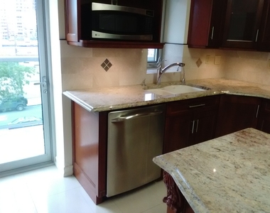 531 West 235th Street - Photo Thumbnail 7