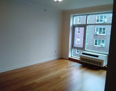 531 West 235th Street - Photo Thumbnail 12