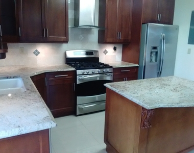 531 West 235th Street - Photo Thumbnail 4