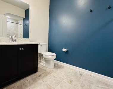 907 Greenland Sq - Photo Thumbnail 13