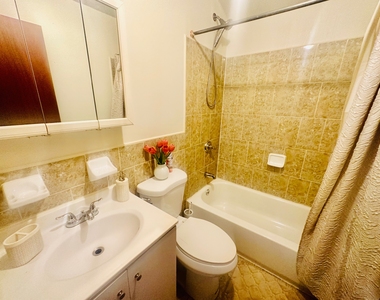 1033 East 58th Street - Photo Thumbnail 5