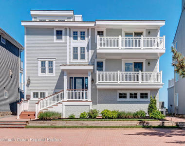 706 Morven Terrace - Photo Thumbnail 1