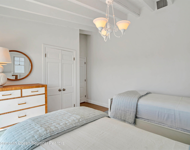 706 Morven Terrace - Photo Thumbnail 33