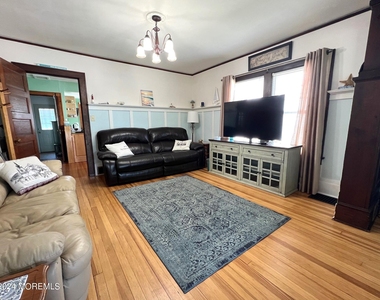 329 Washington Avenue - Photo Thumbnail 5