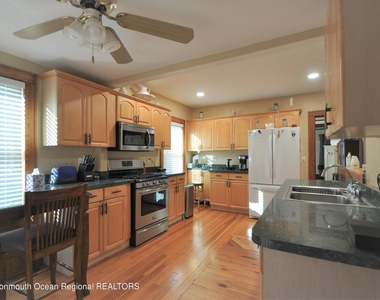 329 Washington Avenue - Photo Thumbnail 8
