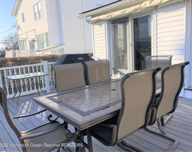 329 Washington Avenue - Photo Thumbnail 17