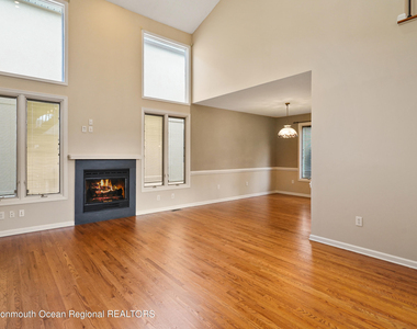 194 Pelican Court - Photo Thumbnail 8