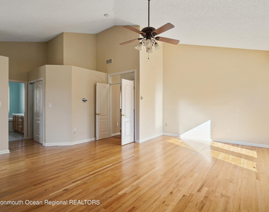 194 Pelican Court - Photo Thumbnail 30