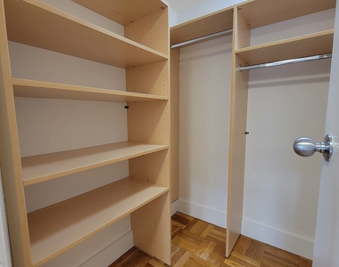 East 63 Street - Photo Thumbnail 6