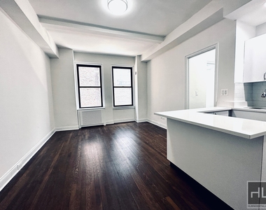 East 46 Street - Photo Thumbnail 1