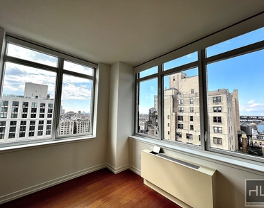 West 93rd Street - Photo Thumbnail 4