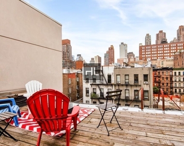 West 53 Street - Photo Thumbnail 1
