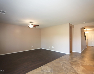 5034 W St Kateri Drive - Photo Thumbnail 10