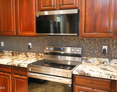 5034 W St Kateri Drive - Photo Thumbnail 18