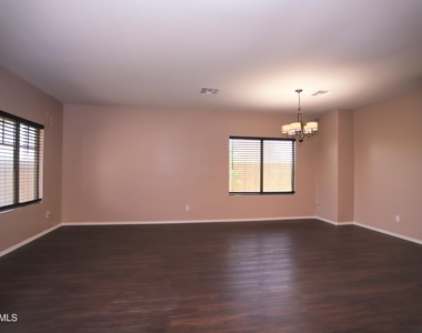 5034 W St Kateri Drive - Photo Thumbnail 9