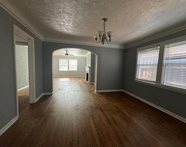 4027 Herschel Avenue - Photo Thumbnail 5
