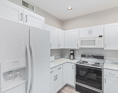 7700 E Gainey Ranch Road - Photo Thumbnail 8
