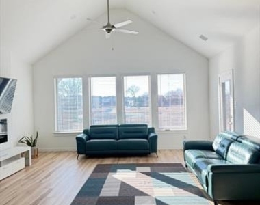 2817 Riverview Road - Photo Thumbnail 1