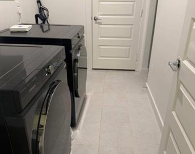 2817 Riverview Road - Photo Thumbnail 12