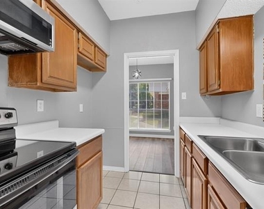 12921 Abrams Road - Photo Thumbnail 8
