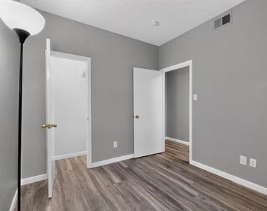 12921 Abrams Road - Photo Thumbnail 20