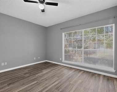 12921 Abrams Road - Photo Thumbnail 13