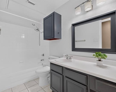 12921 Abrams Road - Photo Thumbnail 16