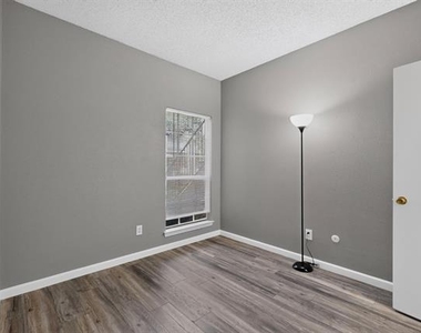 12921 Abrams Road - Photo Thumbnail 18