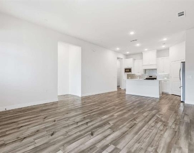 1044 3rd Street - Photo Thumbnail 12